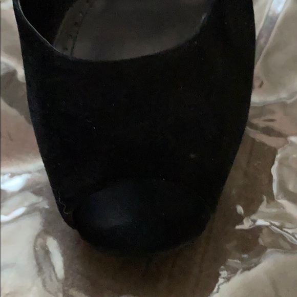 Black peep toe Marc Fisher pumps - Picture 4 of 8